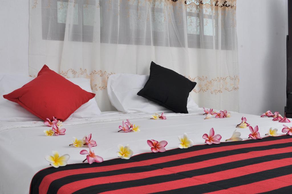 Tms Beach House Негомбо Екстериор снимка