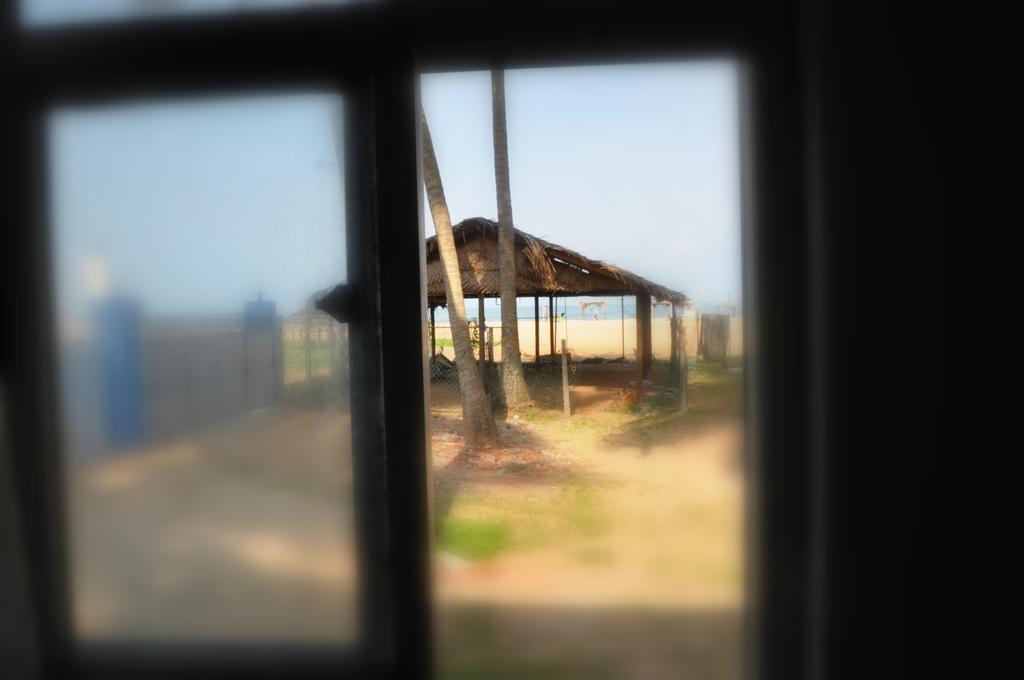 Tms Beach House Негомбо Екстериор снимка