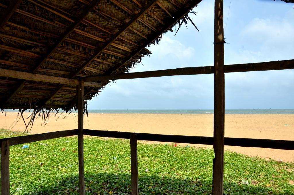Tms Beach House Негомбо Екстериор снимка